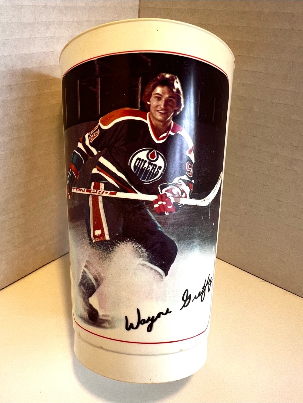 Vintage 1980s Wayne Gretzky Edmonton Oilers 7UP Plastic Cup